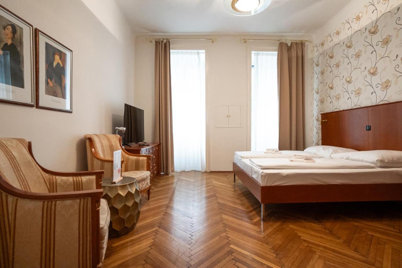 Spacious With A King-size Bed Appartement *