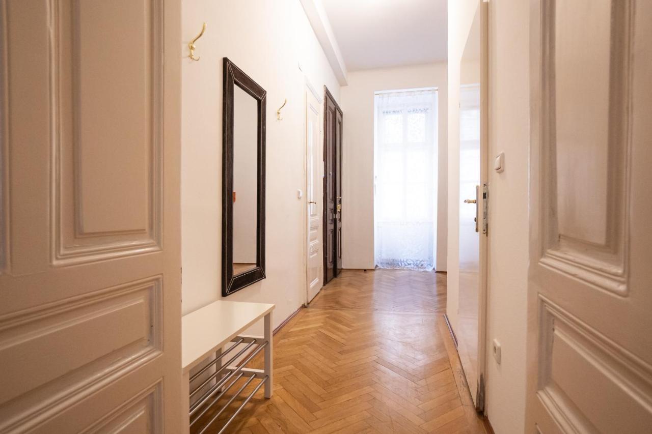 Appartement Spacious With A King-size Bed